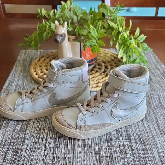 💙Nike Blazers Kids High-Top Sneakers - Picture 1 of 4
